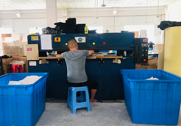 高密度海綿生產(chǎn)廠(chǎng)家,深圳話(huà)筒套海綿